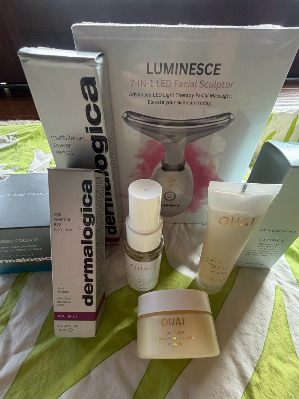 HUGE LOT: Skinceuticals, Dermalogica, OUAI, Luminesce Red Light Face Sculptor